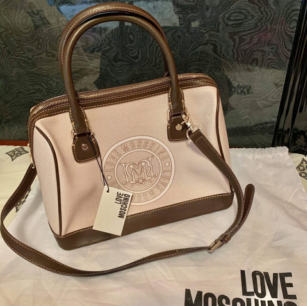 Love Moschino